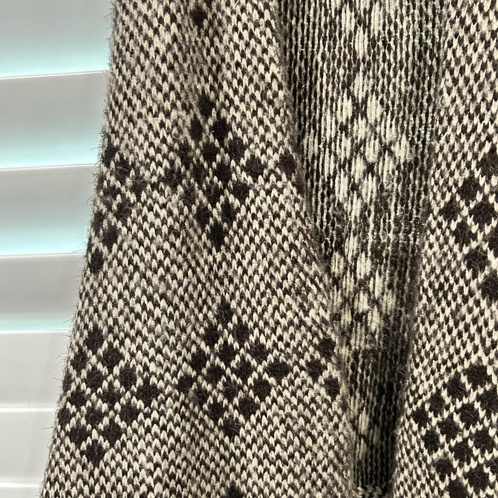 BCBG MaxAzria | Patterned Sweater Vest with Fringe and Pockets Size Medi…